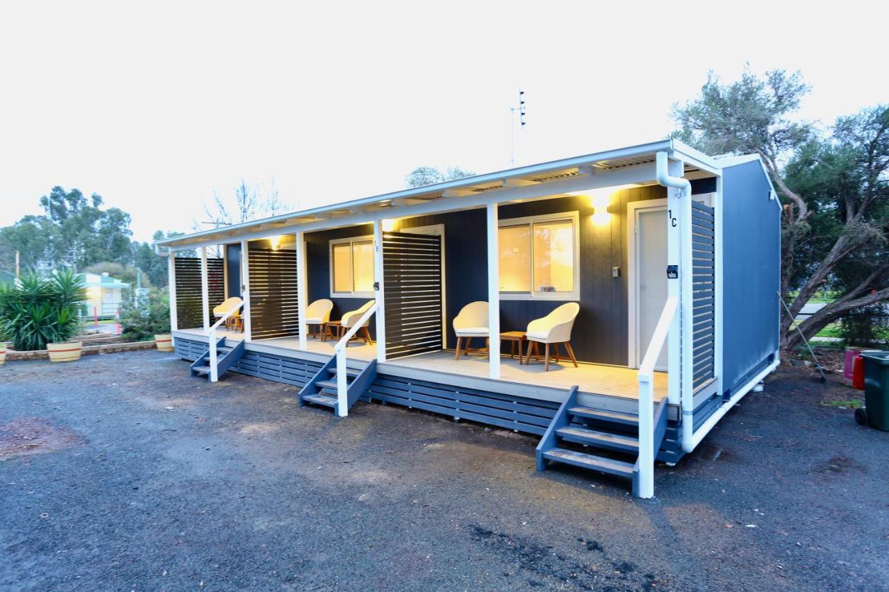 Junee Tourist Park Bagian luar foto