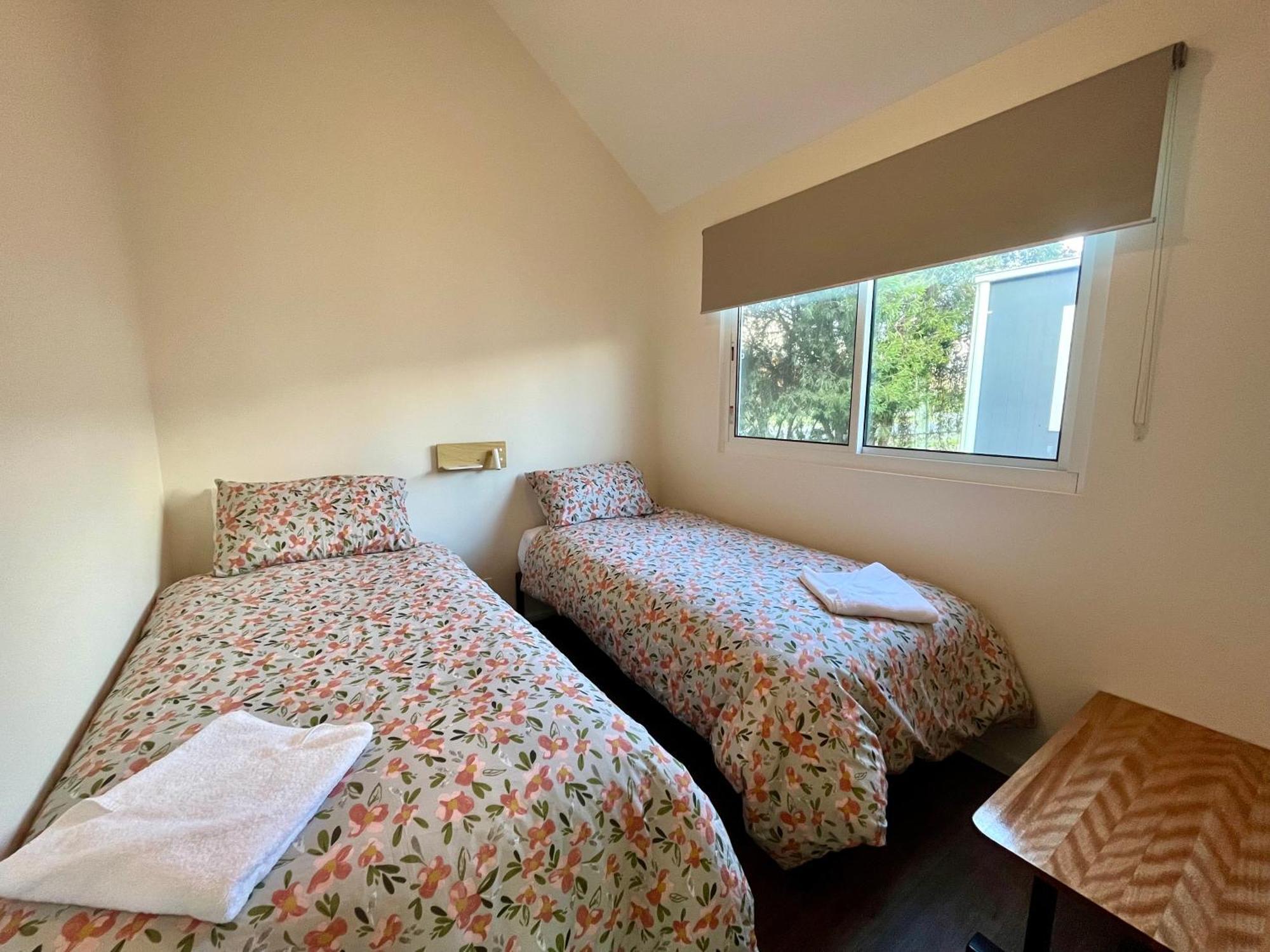 Junee Tourist Park Bagian luar foto