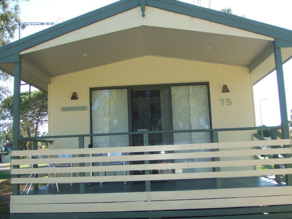 Junee Tourist Park Bagian luar foto