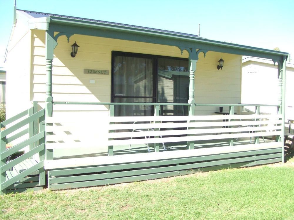 Junee Tourist Park Bagian luar foto